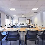 Campanile Lille Nord Hotel 3*