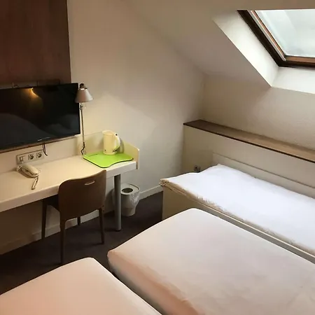 Hotel Campanile Lille Nord 3*