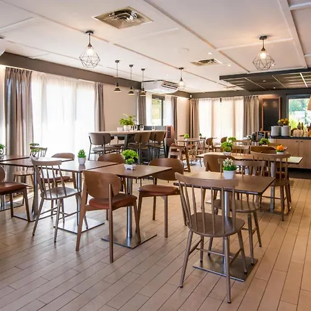 Campanile Nature - Lille Отель 3*