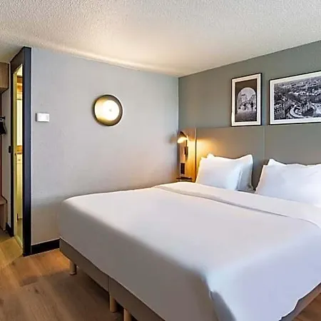 ホテル Campanile Nature - Lille 3*